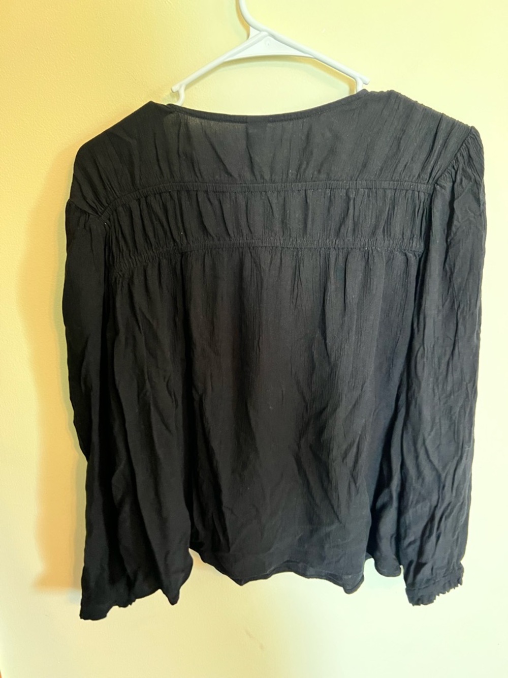 Old Navy Black Long-Sleeve Smocked Yoke Blouse - Picture 2 of 5